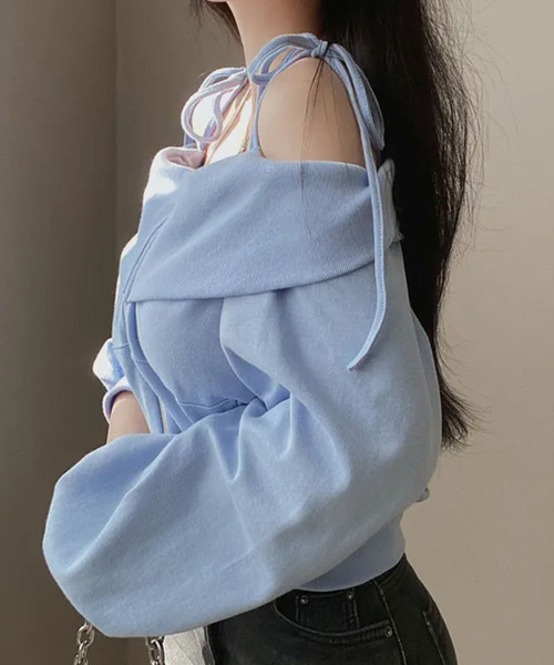 VIVID LADY(ビビッドレディー)の「肩紐付き ジップアップ オフショルダートレーナー(スウェット・レディース・アイボリー/ブラック/ライトブルー・FREE)」の22枚目の写真