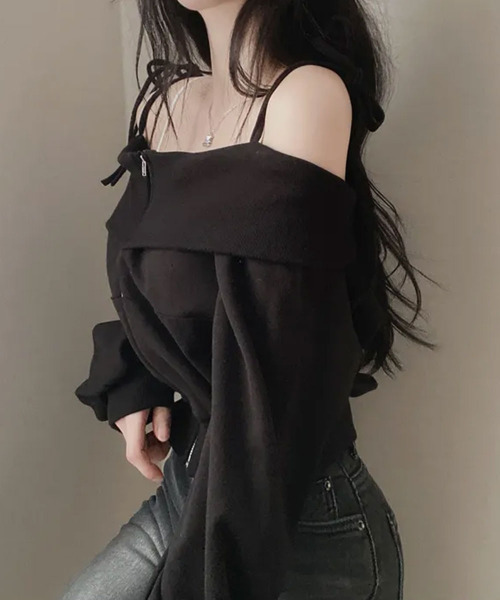 VIVID LADY(ビビッドレディー)の「肩紐付き ジップアップ オフショルダートレーナー(スウェット・レディース・アイボリー/ブラック/ライトブルー・FREE)」の14枚目の写真