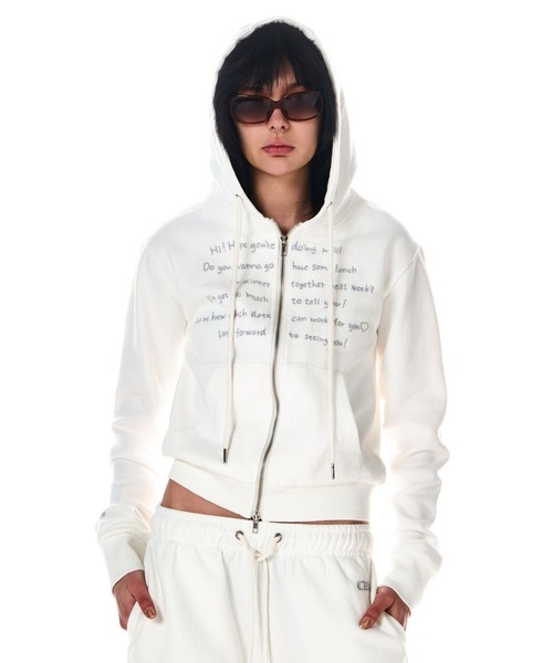 BEEDEN(ビーデン)の「EMBROIDERY JUST FIT ZIP HOODIE(パーカー・レディース・ホワイト/ブルー/グレー・FREE)」の2枚目の写真