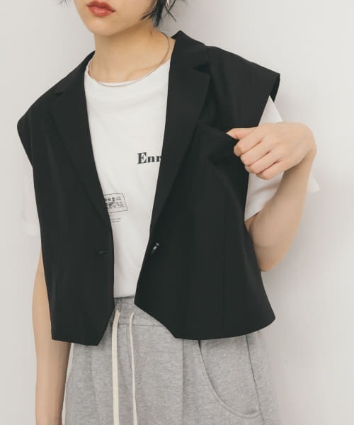 KBF（ケイビーエフ）の「ルーズテーラードベスト（その他アウター・レディース・ベージュ系その他/ブラック・ONE）」の3枚目の写真