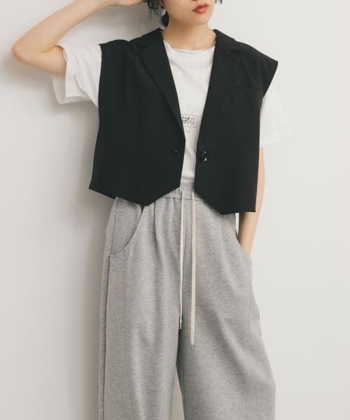 KBF（ケイビーエフ）の「ルーズテーラードベスト（その他アウター・レディース・ベージュ系その他/ブラック・ONE）」の7枚目の写真