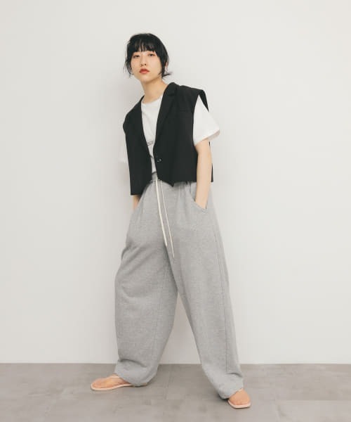 KBF（ケイビーエフ）の「ルーズテーラードベスト（その他アウター・レディース・ベージュ系その他/ブラック・ONE）」の8枚目の写真