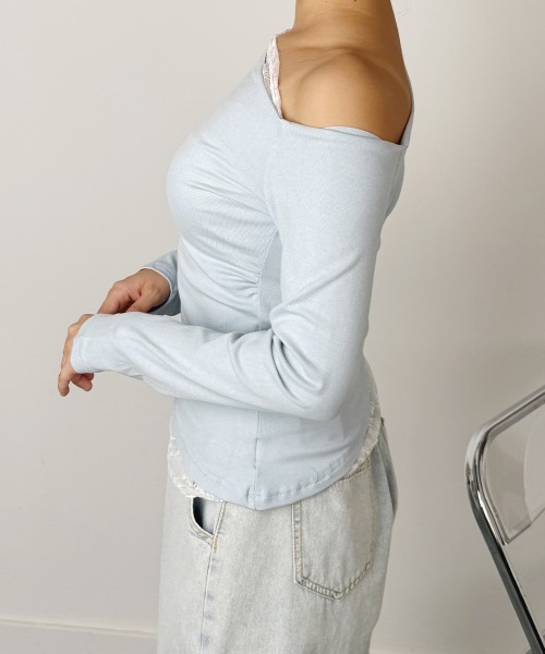 VIVID LADY（ビビッドレディー）の「レース レイヤード風 オフショルダー Tシャツ 長袖（Tシャツ/カットソー・レディース・アイボリー/ブラック/ライトブルー・FREE）」の8枚目の写真