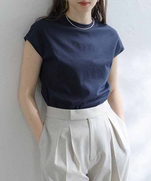 La TOTALITE（ラトータリテ）の「【洗える】スムースハイネックプルオーバー（Tシャツ/カットソー・レディース・ホワイト/ボルドー/ベージュ/ネイビー・FREE）」の3枚目の写真