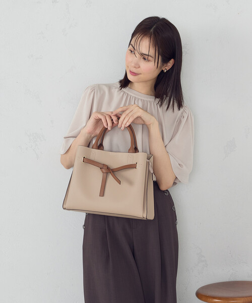 COMME CA ISM（コムサイズム）の「リボンあおりトートバッグ（トートバッグ・レディース・ベージュ/グレー/ブラック・FREE）」の3枚目の写真