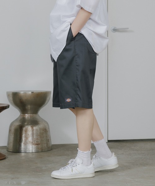 Dickies(ディッキーズ)の「【ROOPTOKYO別注】Dickies/ディッキーズ EASY WORK SHORTSイージーワークショーツ ショートパンツ ハーフパンツ 2026年 夏 夏服(チノパンツ・メンズ・ダークネイビー/ブラック/カーキ/チャコールグレー・S/M/L/XL)」の20枚目の写真