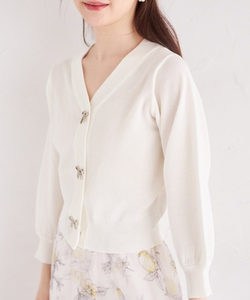 tocco closet(トッコ クローゼット)の「取り外し可能なビジューリボン付きカーディガン(カーディガン/ボレロ・レディース・ブラック/ホワイト/ピンク・M)」の7枚目の写真