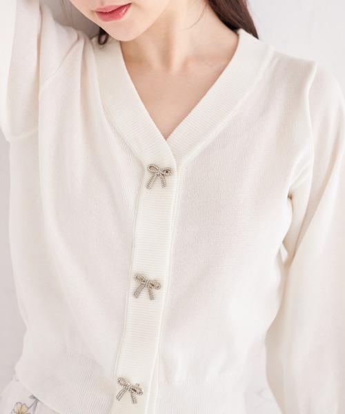 tocco closet(トッコ クローゼット)の「取り外し可能なビジューリボン付きカーディガン(カーディガン/ボレロ・レディース・ブラック/ホワイト/ピンク・M)」の9枚目の写真