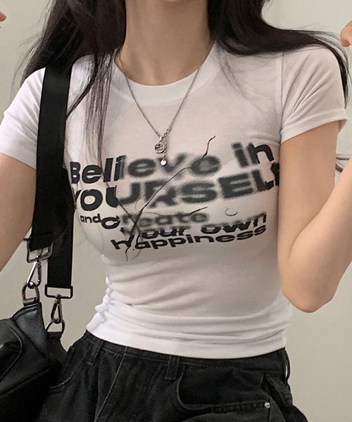 HALEY PESCA(ヘーリーペスカ)の「HALEY PESCA/フロントロゴ グラフィックプリントTシャツ(Tシャツ/カットソー・レディース・ブラック/ホワイト・SMALL/MEDIUM)」の8枚目の写真