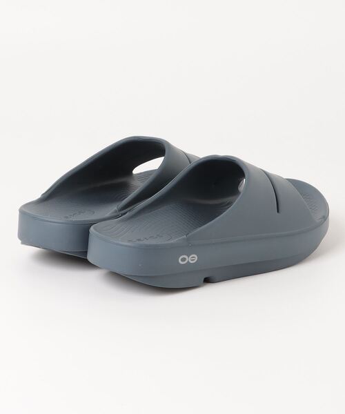 OOFOS(ウーフォス)の「OOFOS OOahh SLIDE SUNDLE ウーフォス スライドサンダル サンダル(サンダル・メンズ・ブルー系その他2/ブルー系その他・26/25/24/28/29/27/23)」の4枚目の写真