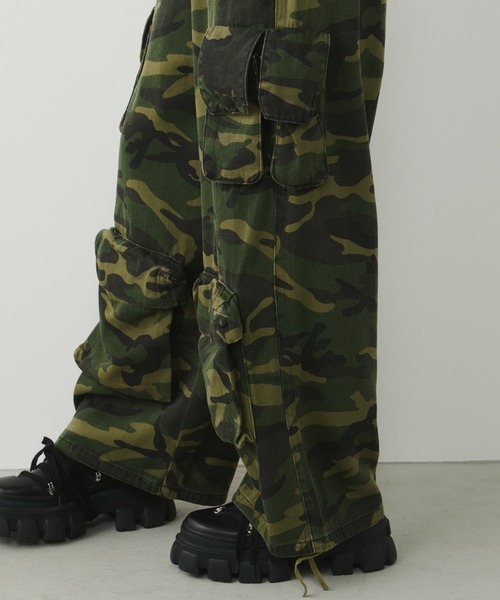 AIVER（アイバー）の「AIVER　カモレイヤードカーゴパンツ（カーゴパンツ・メンズ・チャコールグレー/カーキ・SMALL/MEDIUM/LARGE）」の20枚目の写真