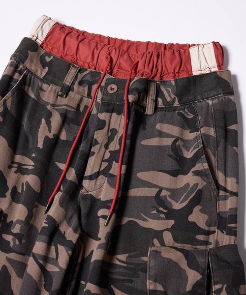 AIVER（アイバー）の「AIVER　カモレイヤードカーゴパンツ（カーゴパンツ・メンズ・チャコールグレー/カーキ・SMALL/MEDIUM/LARGE）」の6枚目の写真