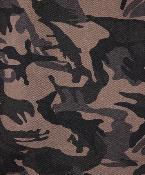 AIVER（アイバー）の「AIVER　カモレイヤードカーゴパンツ（カーゴパンツ・メンズ・チャコールグレー/カーキ・SMALL/MEDIUM/LARGE）」の4枚目の写真