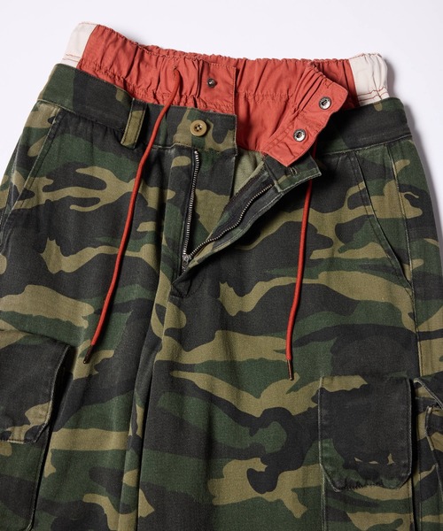 AIVER（アイバー）の「AIVER　カモレイヤードカーゴパンツ（カーゴパンツ・メンズ・チャコールグレー/カーキ・SMALL/MEDIUM/LARGE）」の11枚目の写真