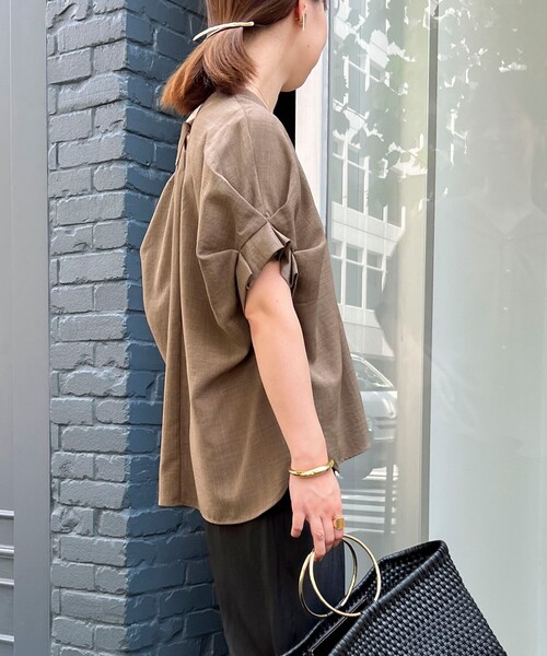 MICO COULIER(ミコクリエ)の「サップタンブラーシャツ(シャツ/ブラウス・レディース・キャメル/ラベンダー/チャコールグレー/グレイッシュベージュ・38)」の7枚目の写真