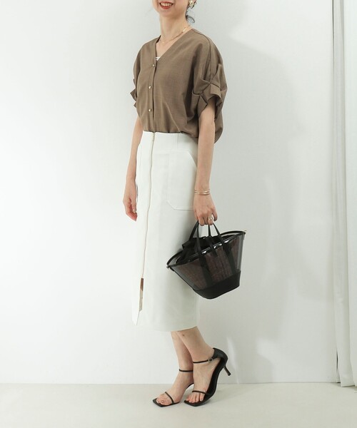 MICO COULIER(ミコクリエ)の「サップタンブラーシャツ(シャツ/ブラウス・レディース・キャメル/ラベンダー/チャコールグレー/グレイッシュベージュ・38)」の13枚目の写真