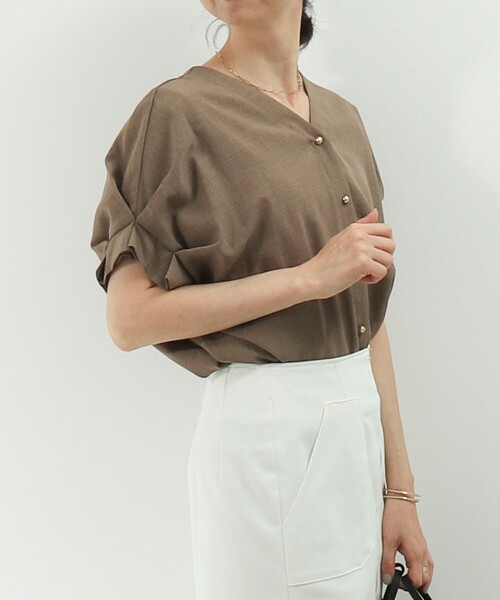 MICO COULIER(ミコクリエ)の「サップタンブラーシャツ(シャツ/ブラウス・レディース・キャメル/ラベンダー/チャコールグレー/グレイッシュベージュ・38)」の14枚目の写真