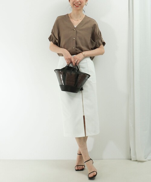 MICO COULIER(ミコクリエ)の「サップタンブラーシャツ(シャツ/ブラウス・レディース・キャメル/ラベンダー/チャコールグレー/グレイッシュベージュ・38)」の18枚目の写真