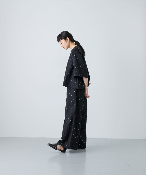 新品タグ付◆ かぐれ 小花刺繍イージーパンツ　ブラック　DOORS 小花刺繍イージーパンツ[GAA5-24S008]｜URBAN RESEARCH公式