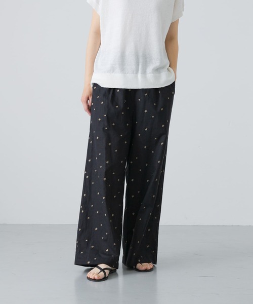 かぐれ（カグレ）の「小花刺繍イージーパンツ（その他パンツ）」 - WEAR