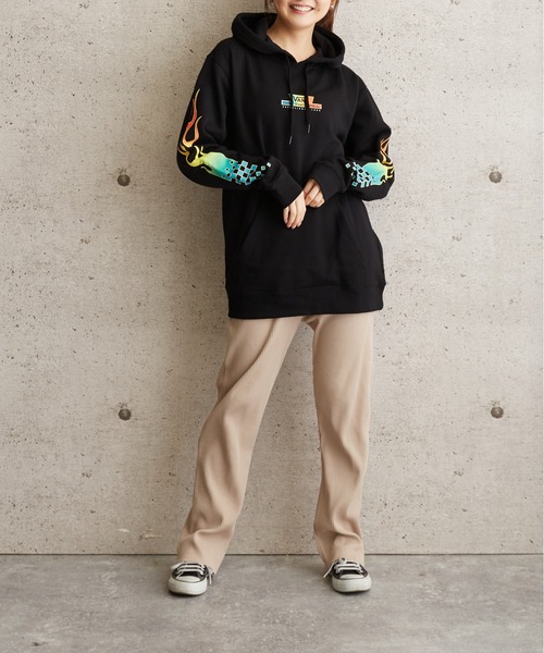 B'day(ビーデイ)の「VANS M GLOW FLAME プルPK VN0A541BBLK(パーカー・メンズ・ブラック・X-SMALL)」の3枚目の写真