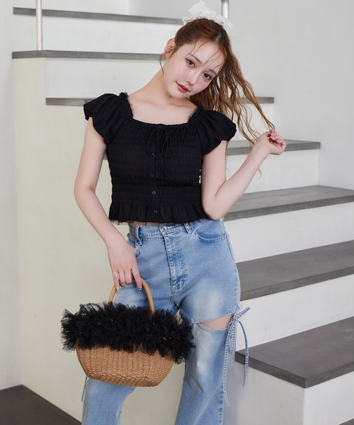 one after another NICE CLAUP（ワンアフターアナザーナイスクラップ）の「シャーリングブラウス（シャツ/ブラウス・レディース・ブラック/ホワイト/サックスブルー・FREE）」の12枚目の写真