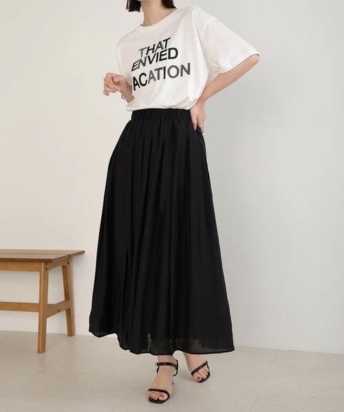 Bou Jeloud（ブージュルード）の「パンチングレザータックフレアスカート（スカート・レディース・グレー/ブラック/レッド・FREE）」の2枚目の写真