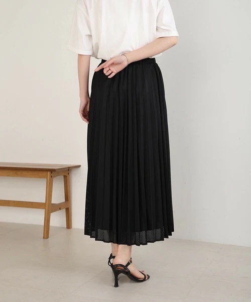 Bou Jeloud（ブージュルード）の「パンチングレザータックフレアスカート（スカート・レディース・グレー/ブラック/レッド・FREE）」の17枚目の写真