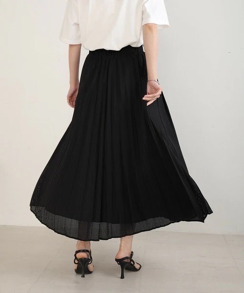 Bou Jeloud（ブージュルード）の「パンチングレザータックフレアスカート（スカート・レディース・グレー/ブラック/レッド・FREE）」の20枚目の写真