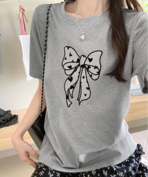 kirakiraShop(キラキラショップ)の「リボン 刺繍 デザイン Tシャツ(Tシャツ/カットソー・レディース・ブラック/グレー/ホワイト・FREE)」の10枚目の写真