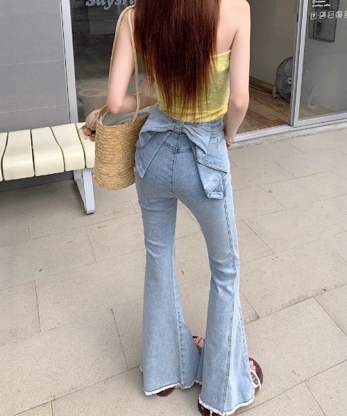 FUNdaysion(ファンデイション)の「バックリボンフレアデニムパンツ(デニムパンツ・レディース・サックスブルー・S/M/L)」の7枚目の写真