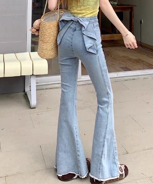 FUNdaysion(ファンデイション)の「バックリボンフレアデニムパンツ(デニムパンツ・レディース・サックスブルー・S/M/L)」の16枚目の写真