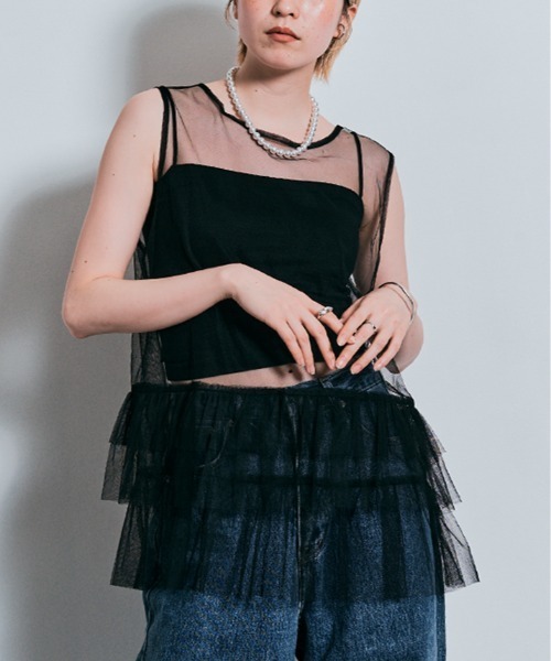 W:Huku(フーク)の「ソフトチュール ティアード ペプラム シアー トップス / ノースリーブ 袖なし(タンクトップ・レディース・オフホワイト/ブラック・FREE)」の5枚目の写真