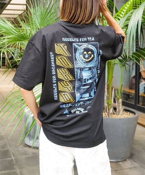 BILLABONG(ビラボン)の「BILLABONG メンズ DESTINATION TOKYO Tシャツ 【2025年秋冬モデル】/ビラボンバックプリント半袖Tシャツ(Tシャツ/カットソー・メンズ・ホワイト/ブラック・MEDIUM/X-LARGE/LARGE)」の5枚目の写真