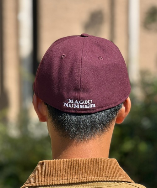 MAGIC NUMBER（マジック ナンバー）の「【MAGIC NUMBER】MAGIC NUMBER × NEW ERA EMBLEM NEWERA CAP RC59FIFTY マジックナンバー × ニューエラ（キャップ・メンズ・マルーン・7 1/4/7 3/8/7 1/2/7 5/8）」の7枚目の写真