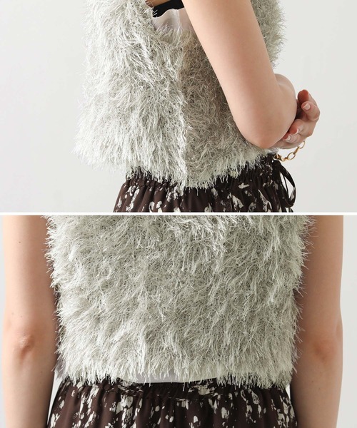 Gready Brilliant(グレディブリリアン)の「シャギーショートベスト(ニット/セーター・レディース・ブラック/グレイッシュベージュ・FREE)」の11枚目の写真