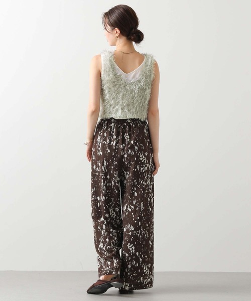 Gready Brilliant(グレディブリリアン)の「シャギーショートベスト(ニット/セーター・レディース・ブラック/グレイッシュベージュ・FREE)」の14枚目の写真