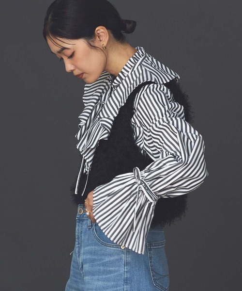 Gready Brilliant(グレディブリリアン)の「シャギーショートベスト(ニット/セーター・レディース・ブラック/グレイッシュベージュ・FREE)」の22枚目の写真