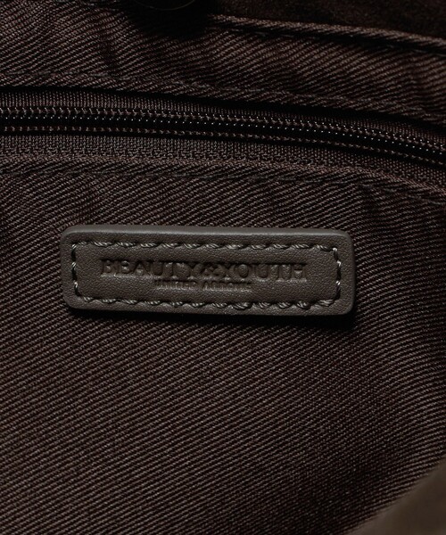 BEAUTY&YOUTH UNITED ARROWS（ビューティーアンドユースユナイテッドアローズ）の「スエードライク チェーン ショルダーバッグ（ショルダーバッグ・レディース・ベージュ/ダークブラウン・FREE）」の9枚目の写真