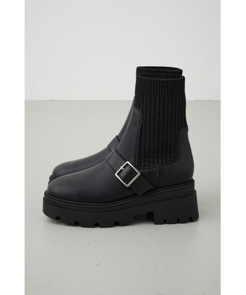 AZUL by moussy(アズールバイマウジー)の「ベルトデザイントラックソールソックスブーツ(ブーツ・レディース・ブラウン/ブラック・SMALL/MEDIUM/LARGE)」の6枚目の写真