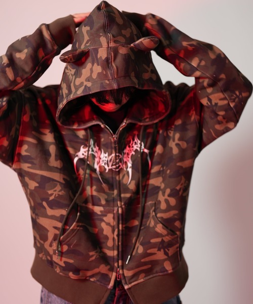 LOVE KILLER(ラブキラー)の「A'GEM/9 × .kom 『LOVE KILLER/ラブ キラー』CAMO LOGO CAT ZIP-UP HOODIE/ カモフラロゴ キャットジップアップパーカー(パーカー・メンズ・グレー・FREE)」の8枚目の写真