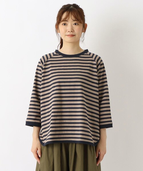 one'sterrace(ワンズテラス)の「ゆったりラグラン 7分袖ボーダープルオーバー(Tシャツ/カットソー・レディース・ブルー系その他7/ブラック系8/ブラウン系8/ネイビー系5・02)」の5枚目の写真