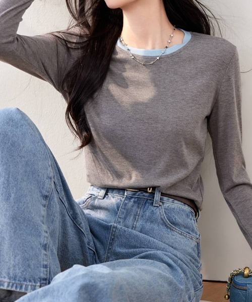 Vini(ヴィニ)の「≪コットン混≫ レイヤード風 ラウンドネック 袖配色 プルオーバー(Tシャツ/カットソー・レディース・グレー×サックスブルー/ブラック×グレー・FREE)」の3枚目の写真