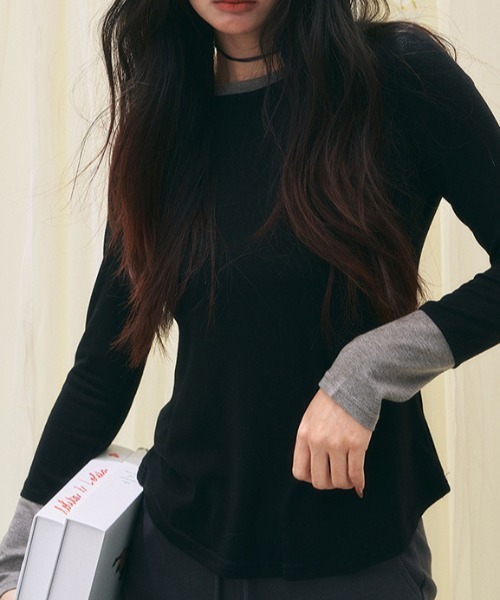 Vini(ヴィニ)の「≪コットン混≫ レイヤード風 ラウンドネック 袖配色 プルオーバー(Tシャツ/カットソー・レディース・グレー×サックスブルー/ブラック×グレー・FREE)」の15枚目の写真