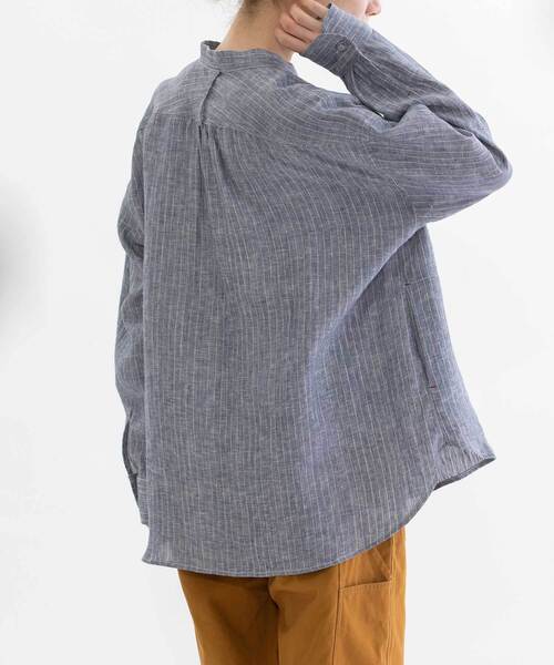nop de nod(ノップドゥノッド)の「リネンバンドカラーシャツ(シャツ/ブラウス・レディース・レッド/ライトブルー/ダークブルー・M)」の8枚目の写真