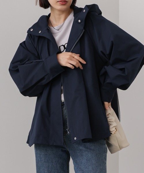 Bou Jeloud(ブージュルード)の「撥水加工バックチュールブルゾン(ブルゾン・レディース・ネイビー/ベージュ・M)」の8枚目の写真