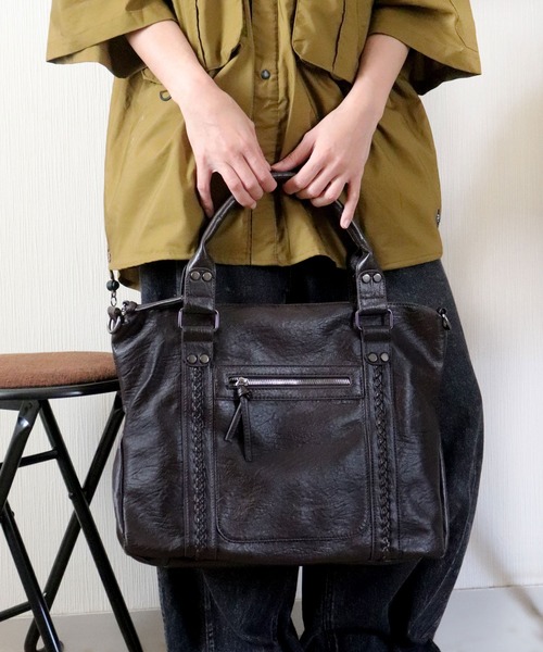 florist（フローリスト）の「【A4収納可・2WAY】アミアゲデザイントートバッグ/ショルダーバッグ/ビジネスバッグ（トートバッグ・レディース・ブラック/モカ/キャメル・FREE）」の2枚目の写真