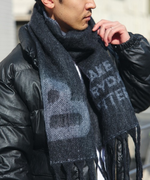BEAMS HEART(ビームスハート)の「【ユニセックス】B-HEART ロゴ シャギーマフラー(マフラー・メンズ・ブラック/ベージュ・ONE SIZE)」の2枚目の写真