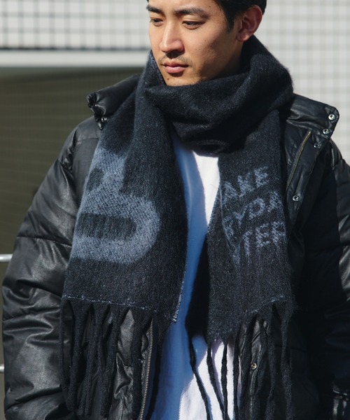 BEAMS HEART(ビームスハート)の「【ユニセックス】B-HEART ロゴ シャギーマフラー(マフラー・メンズ・ブラック/ベージュ・ONE SIZE)」の9枚目の写真