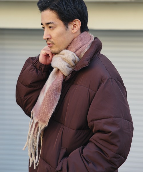 BEAMS HEART(ビームスハート)の「【ユニセックス】B-HEART ロゴ シャギーマフラー(マフラー・メンズ・ブラック/ベージュ・ONE SIZE)」の11枚目の写真